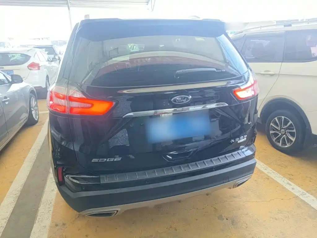 Ford Edge — фото 6