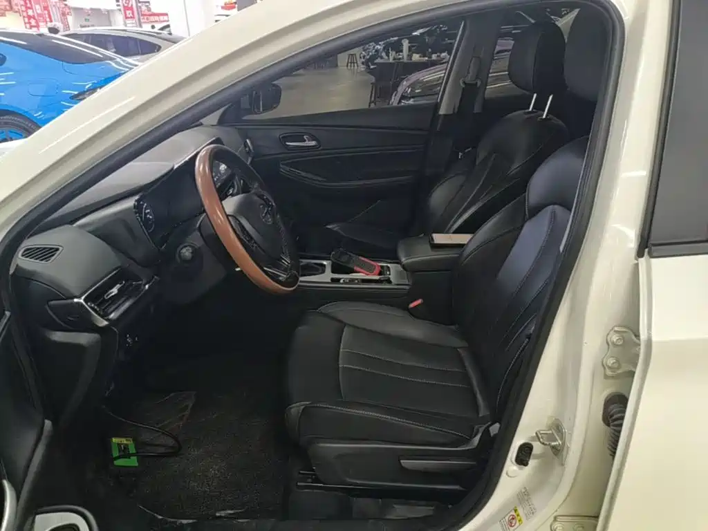 GAC Motor Trumpchi GA4 — фото 15