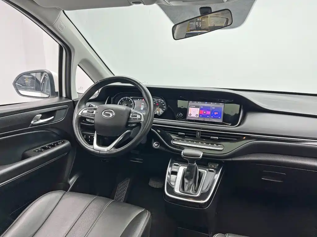 GAC Motor Trumpchi M6 — фото 23
