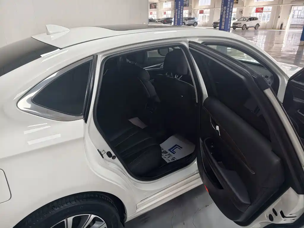 GAC Motor Trumpchi GA8 — фото 18
