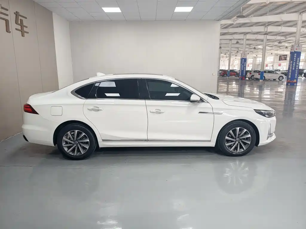 GAC Motor Trumpchi GA8 — фото 9