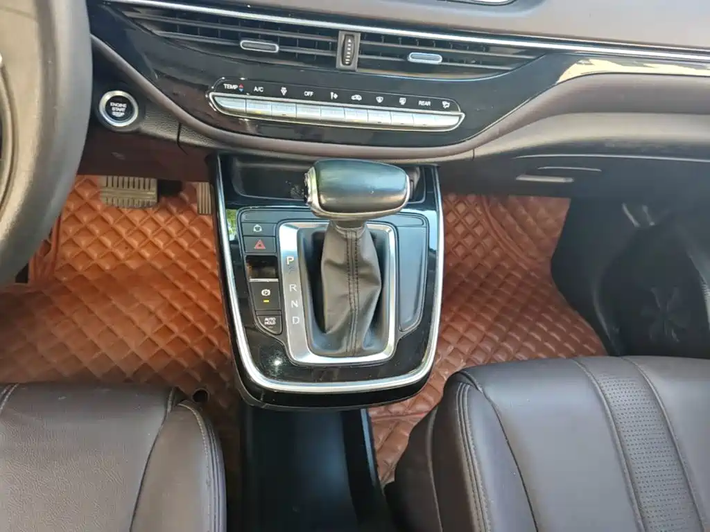 GAC Motor Trumpchi M6 — фото 14