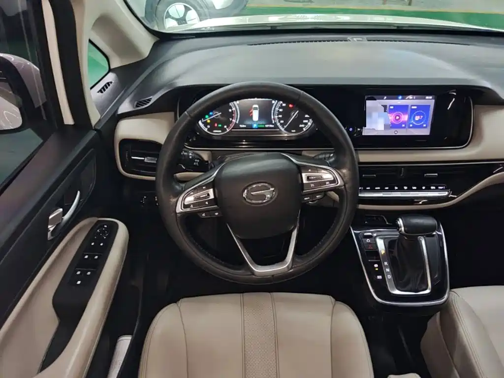 GAC Motor Trumpchi M6 — фото 11