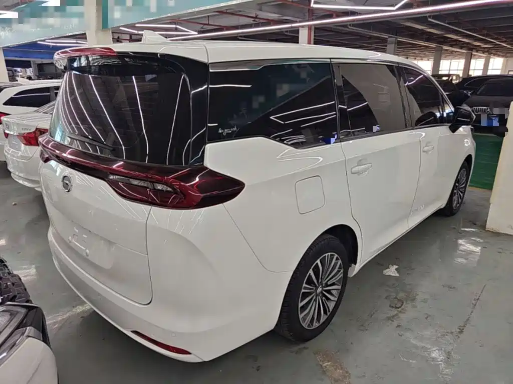 GAC Motor Trumpchi M6 — фото 7