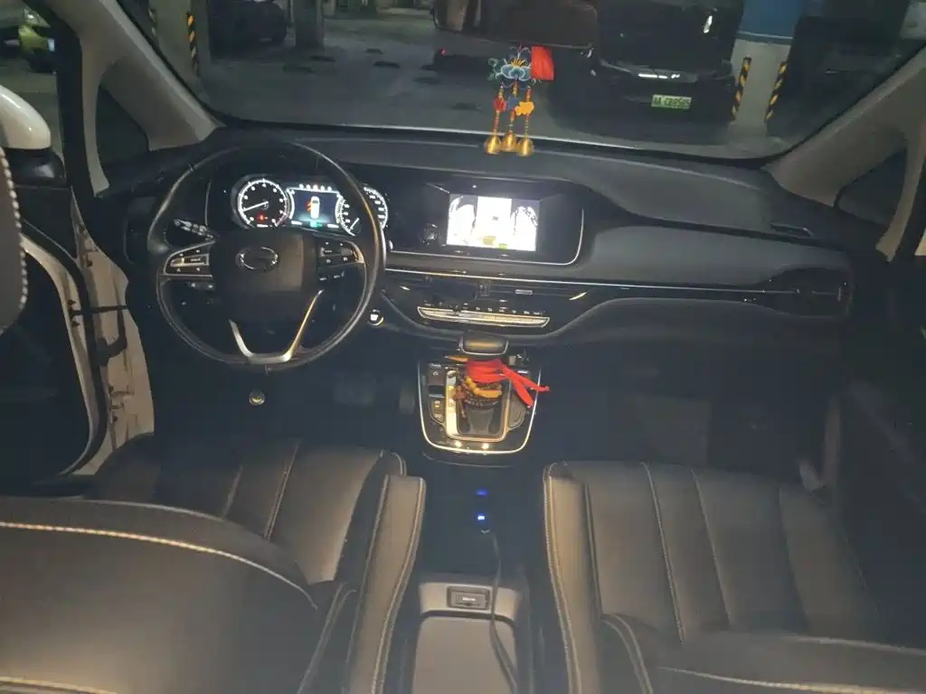 GAC Motor Trumpchi M6 — фото 10