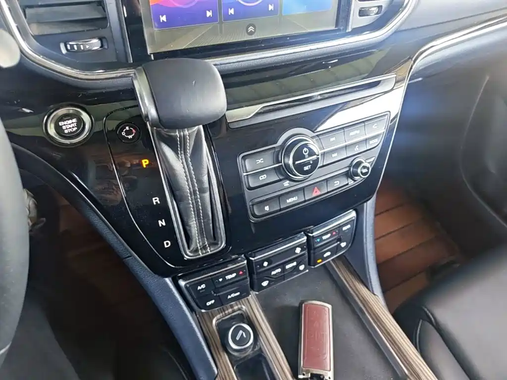 GAC Motor Trumpchi M8 — фото 14