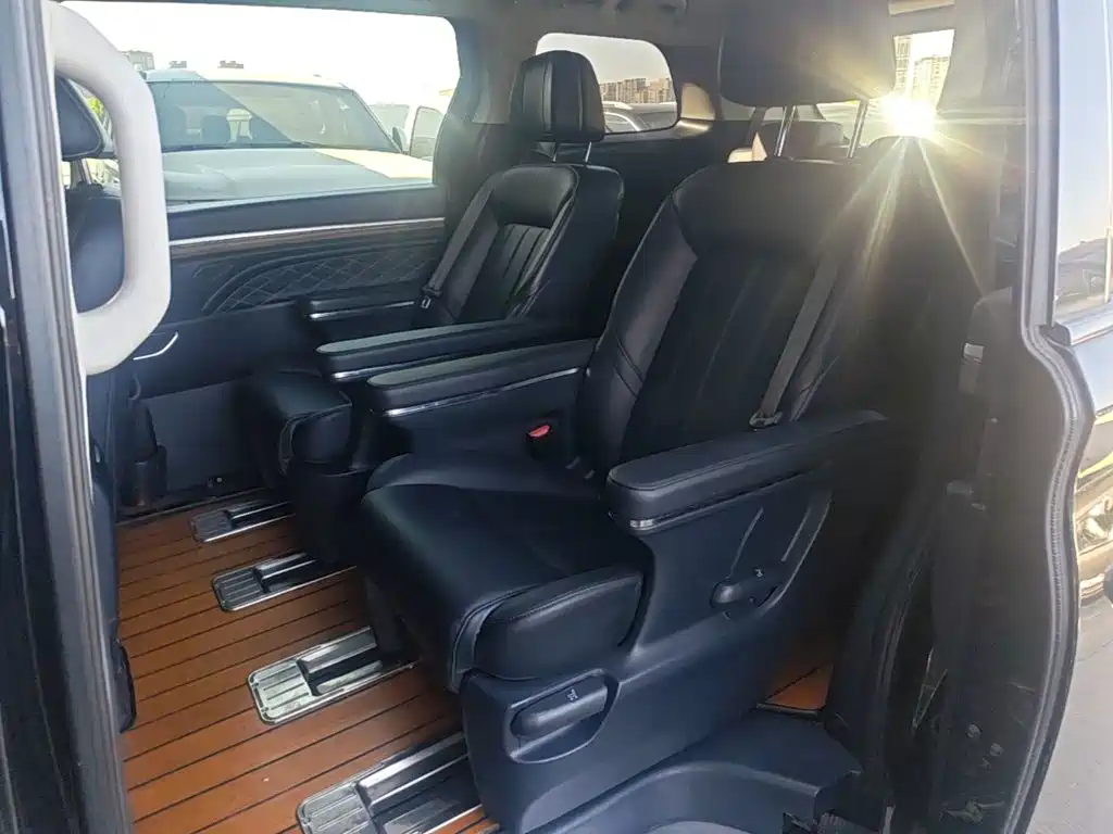 GAC Motor Trumpchi M8 — фото 17