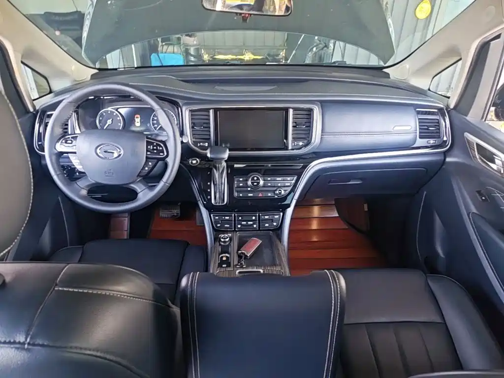GAC Motor Trumpchi M8 — фото 10