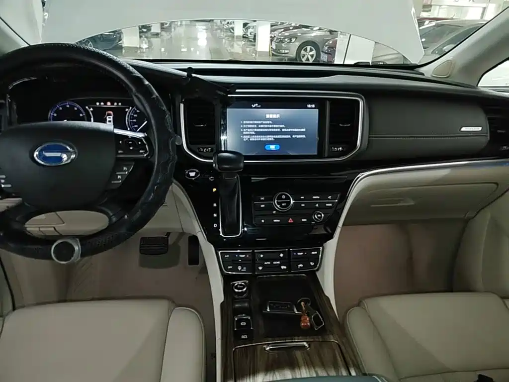 GAC Motor Trumpchi M8 — фото 13