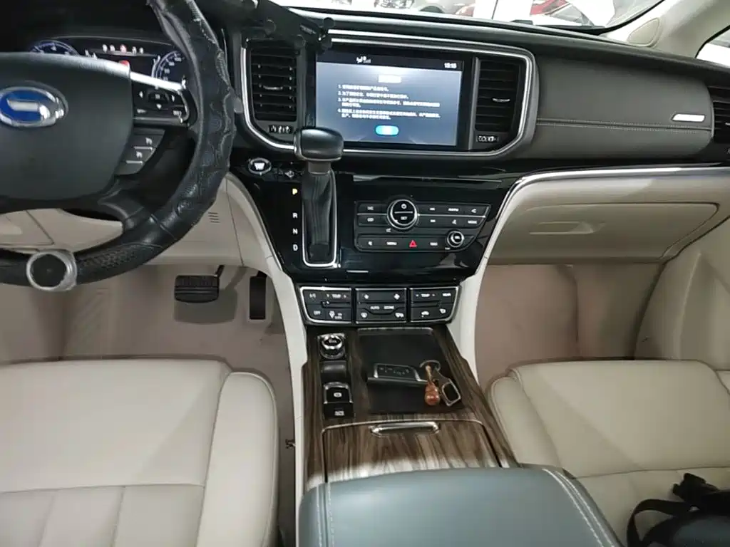 GAC Motor Trumpchi M8 — фото 14