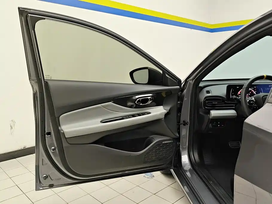 GAC Motor Shadow Leopard — фото 7