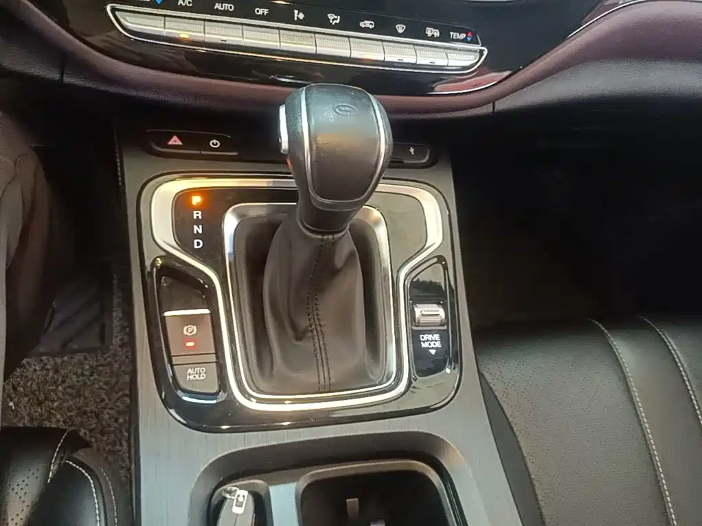GAC Motor Trumpchi M6 — фото 14