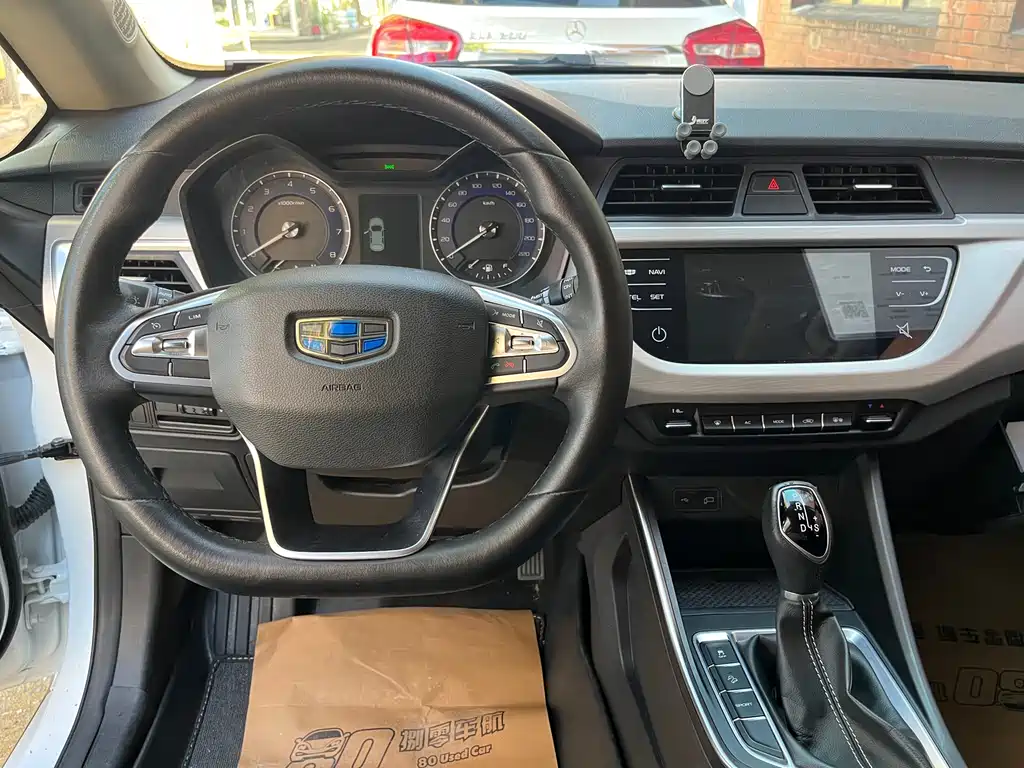 Geely Vision X3 — фото 11