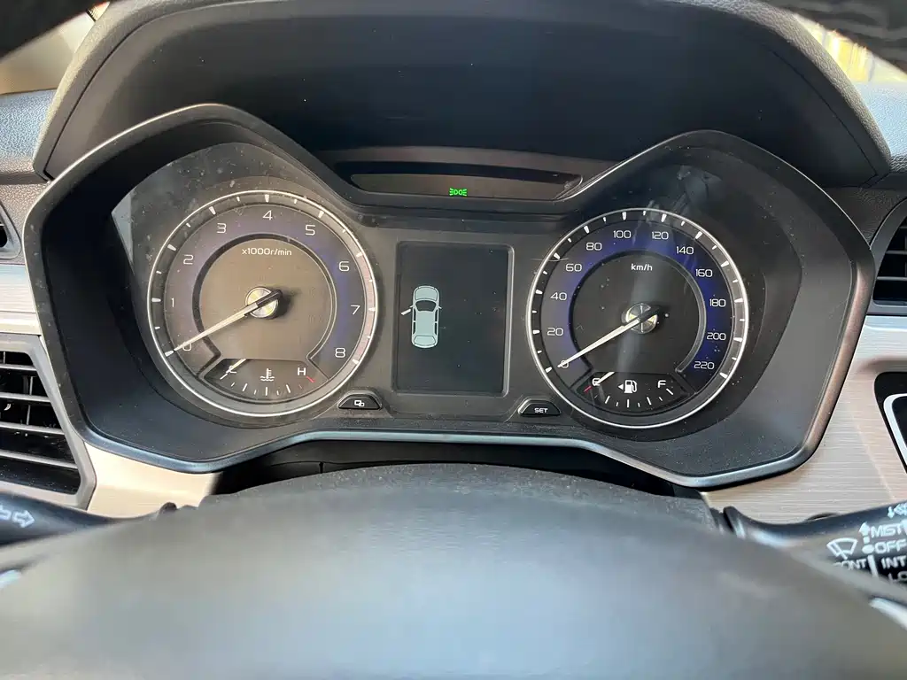 Geely Vision X3 — фото 9
