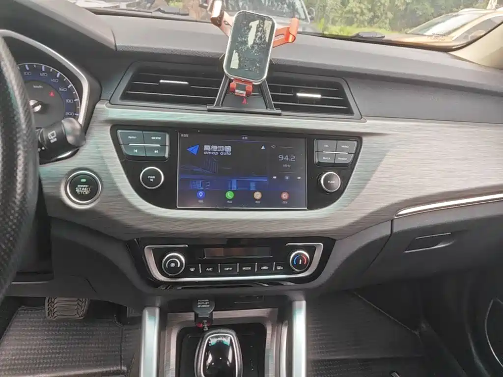 Geely Vision X3 — фото 13