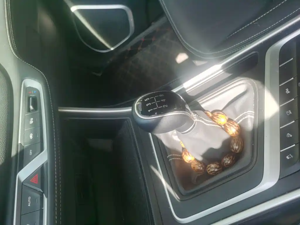 Geely Vision X6 — фото 10