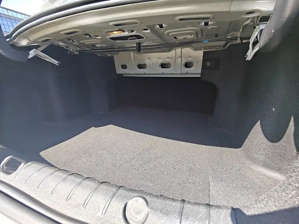 Geely Emgrand GL — фото 21