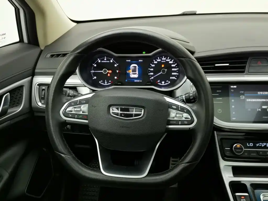 Geely Emgrand GS — фото 11