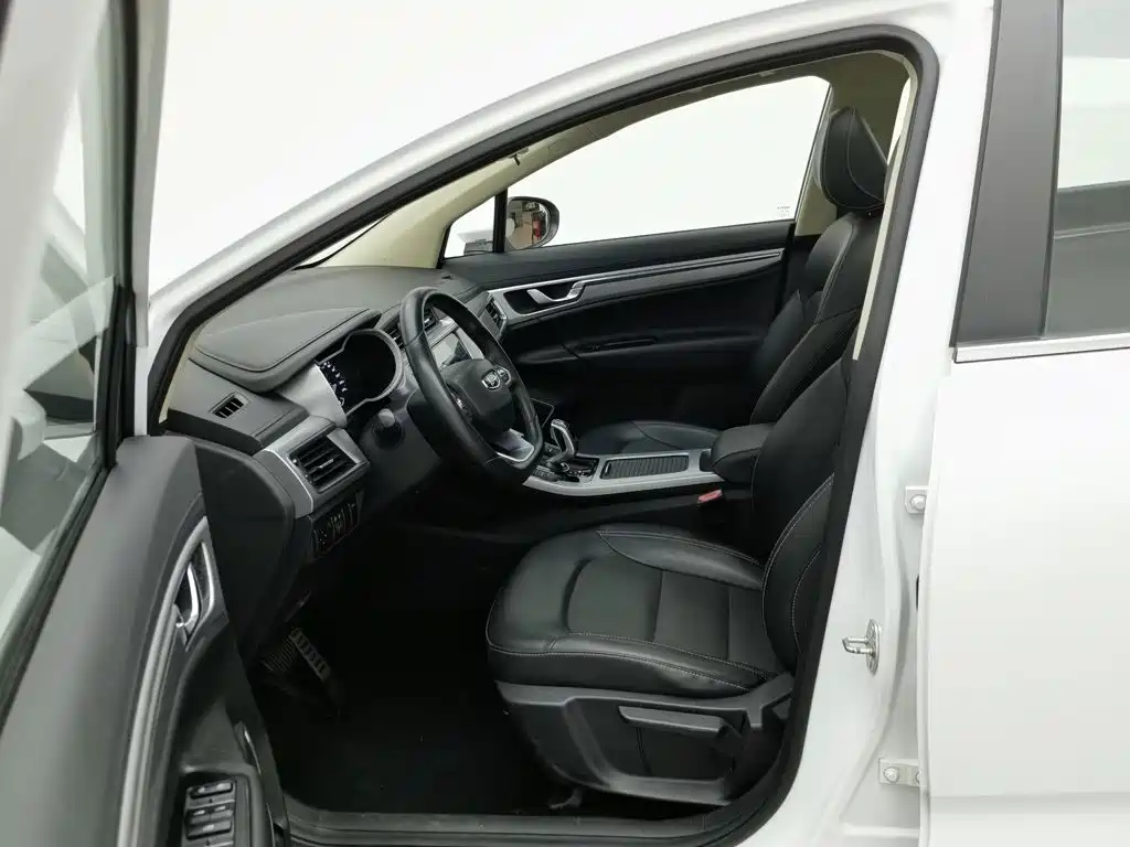 Geely Emgrand GS — фото 10
