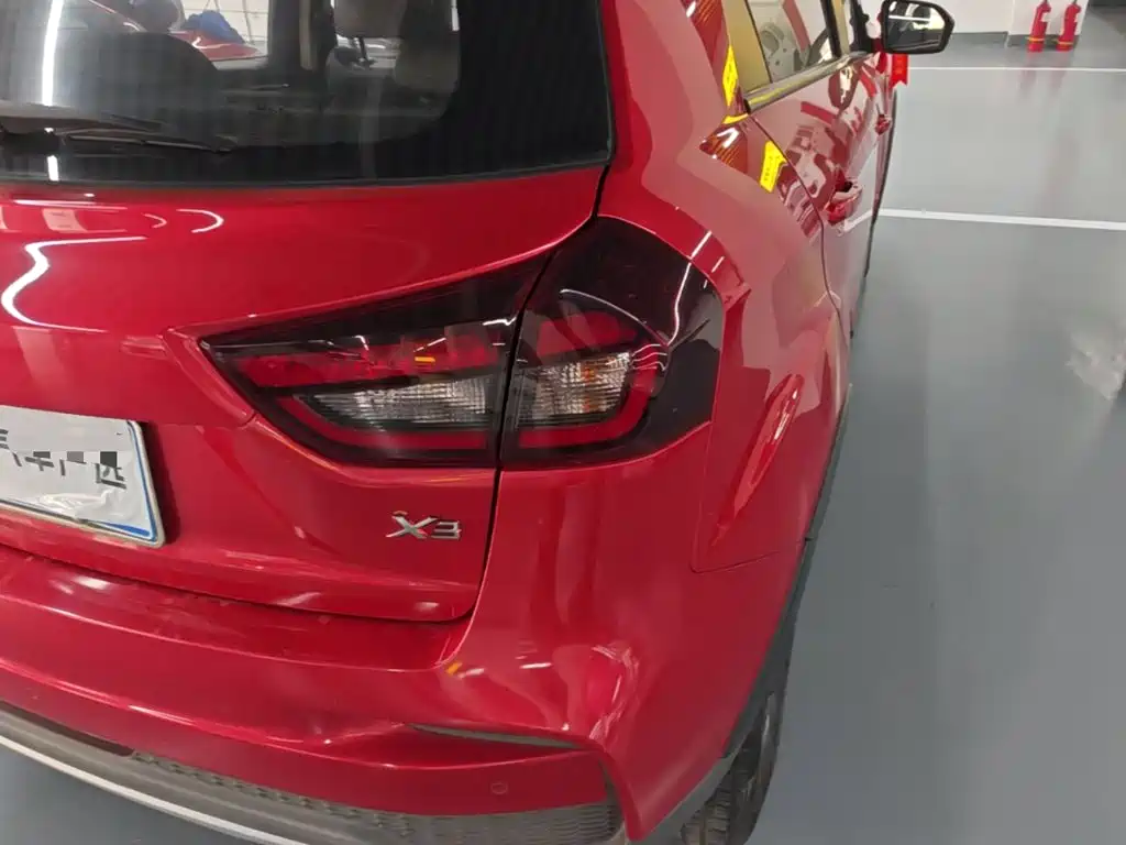 Geely Vision X3 — фото 8