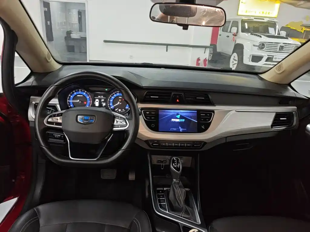 Geely Vision X3 — фото 10
