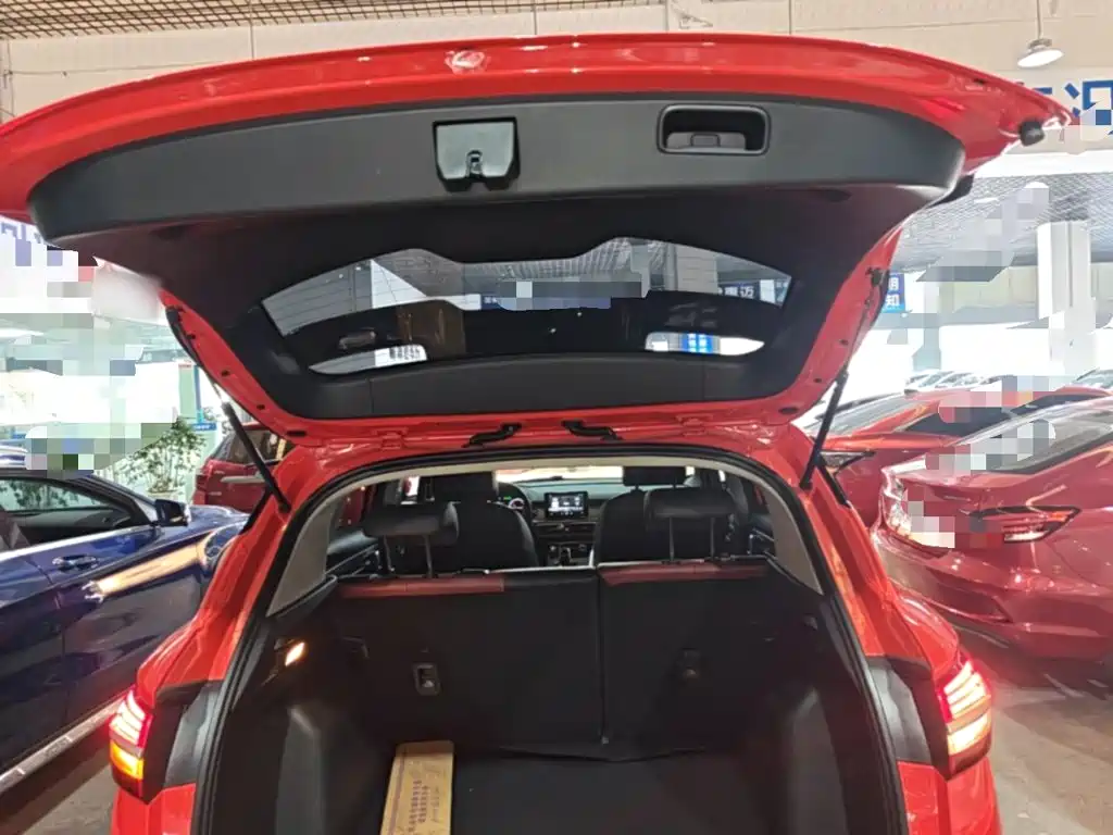 Geely Binyue — фото 19