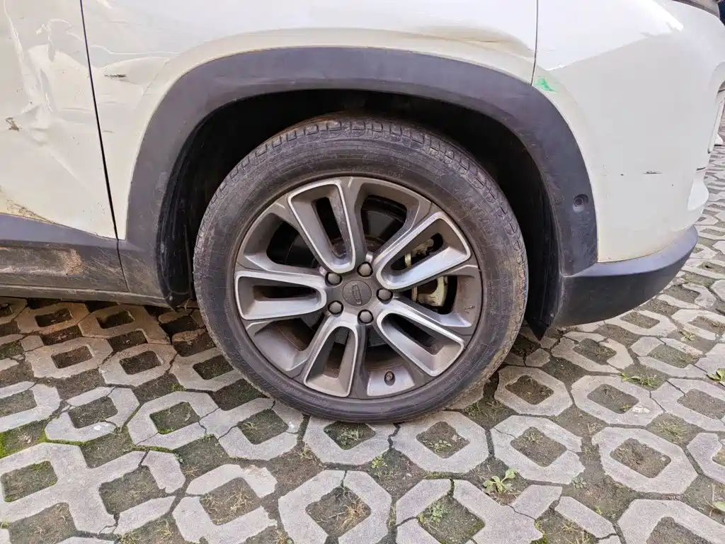 Geely Icon — фото 24
