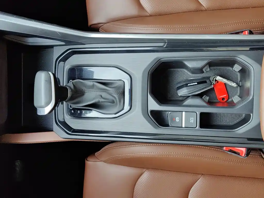 Geely Vision X6 — фото 25
