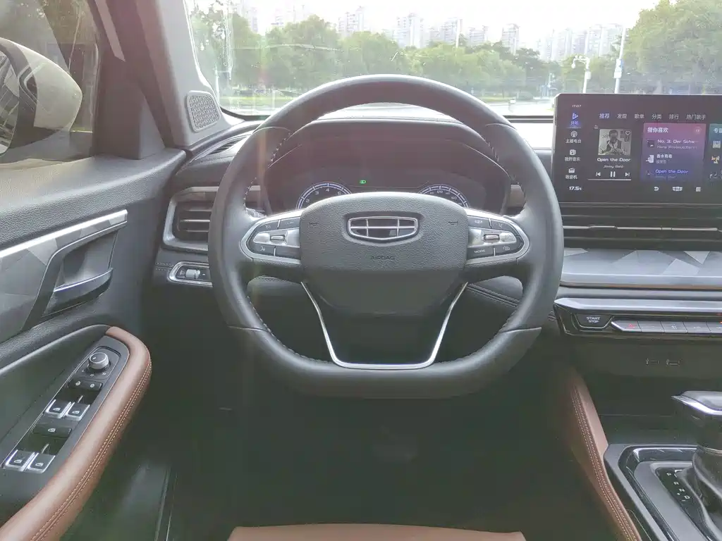Geely Vision X6 — фото 28