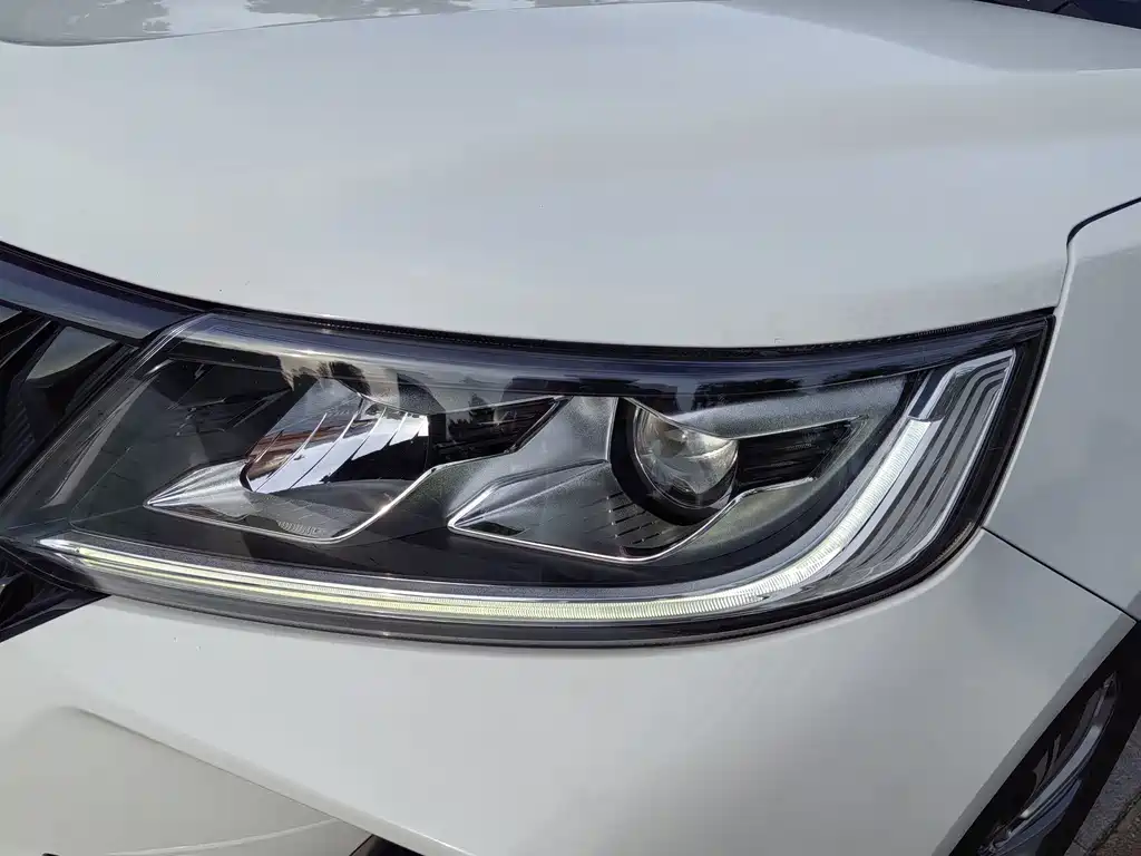 Geely Vision X6 — фото 9