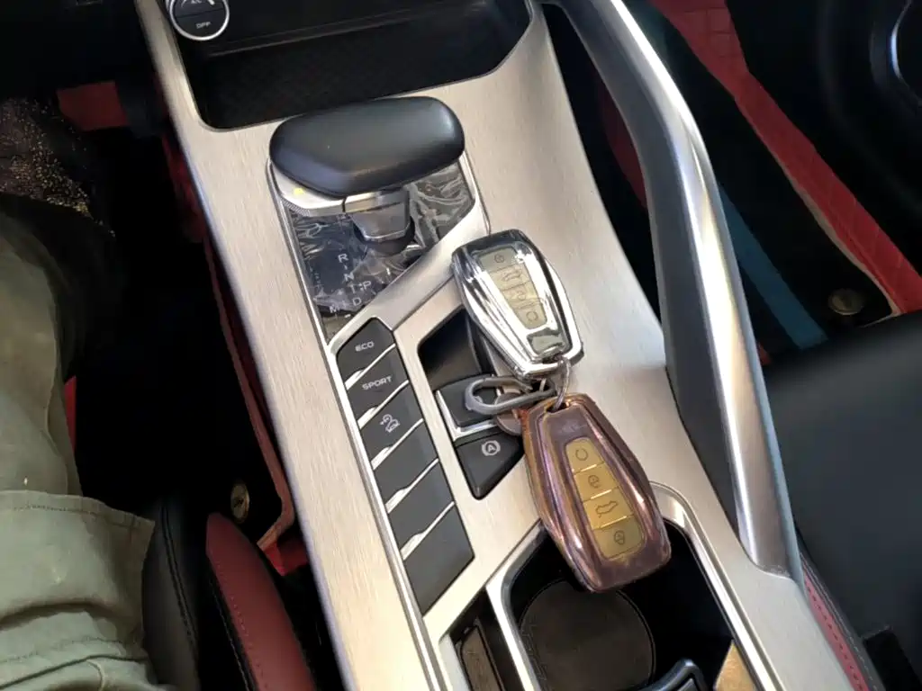 Geely Binyue — фото 14