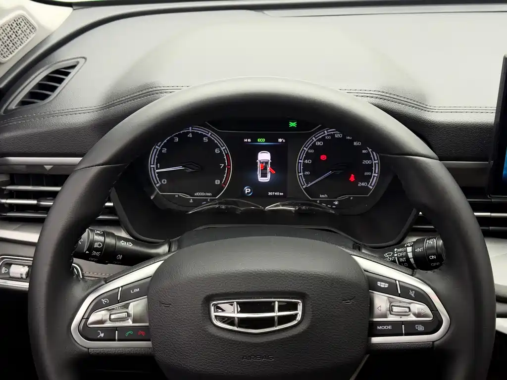 Geely Vision X6 — фото 14