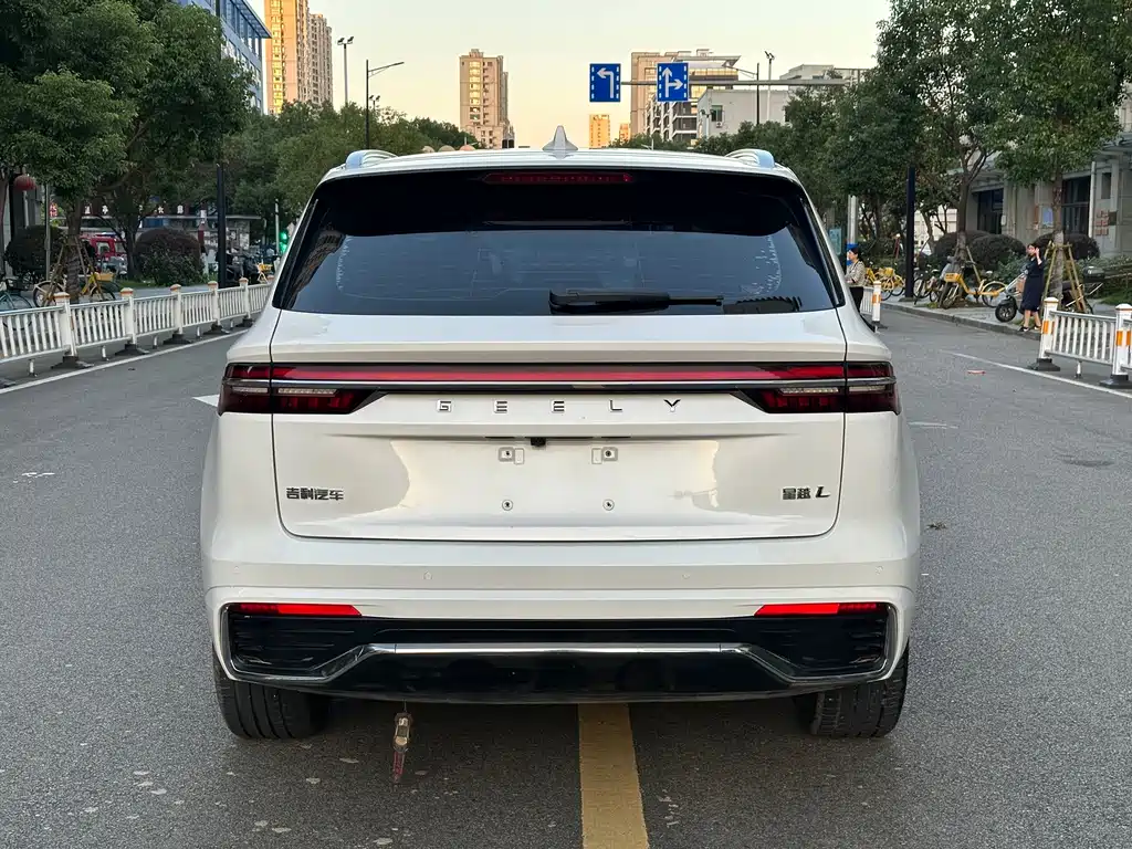 Geely Xingyue L — фото 8