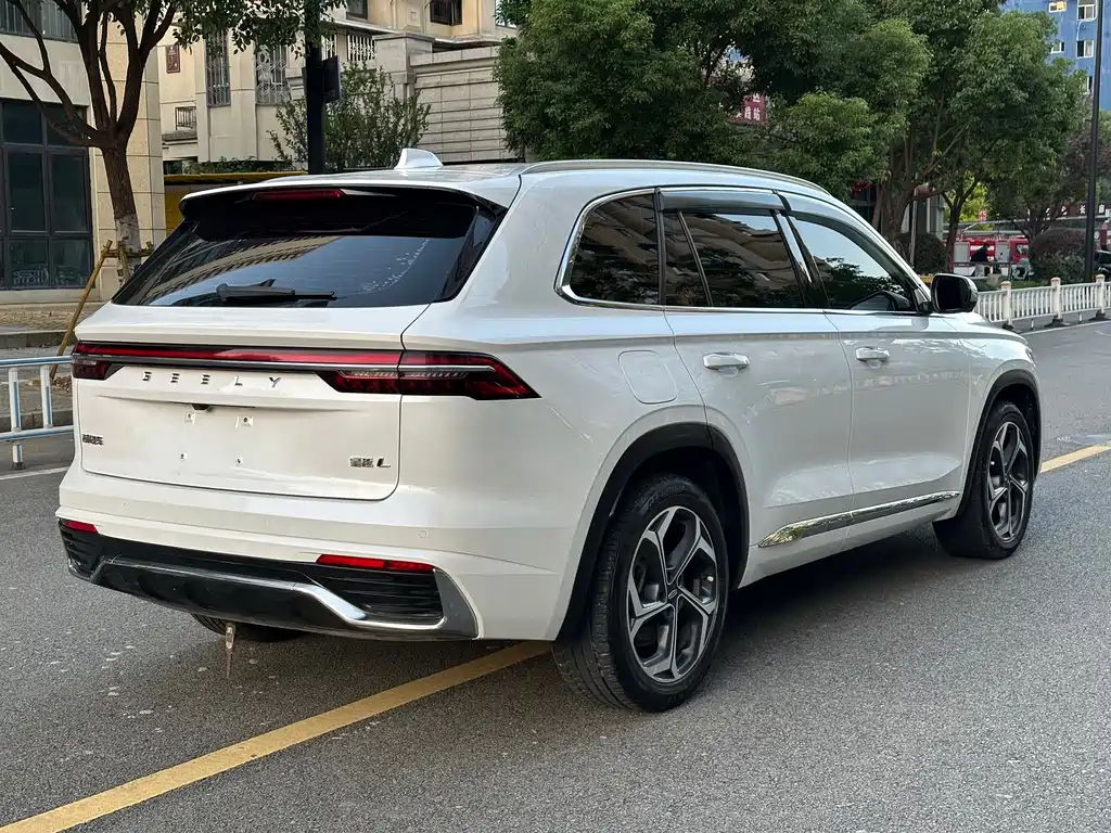 Geely Xingyue L — фото 9