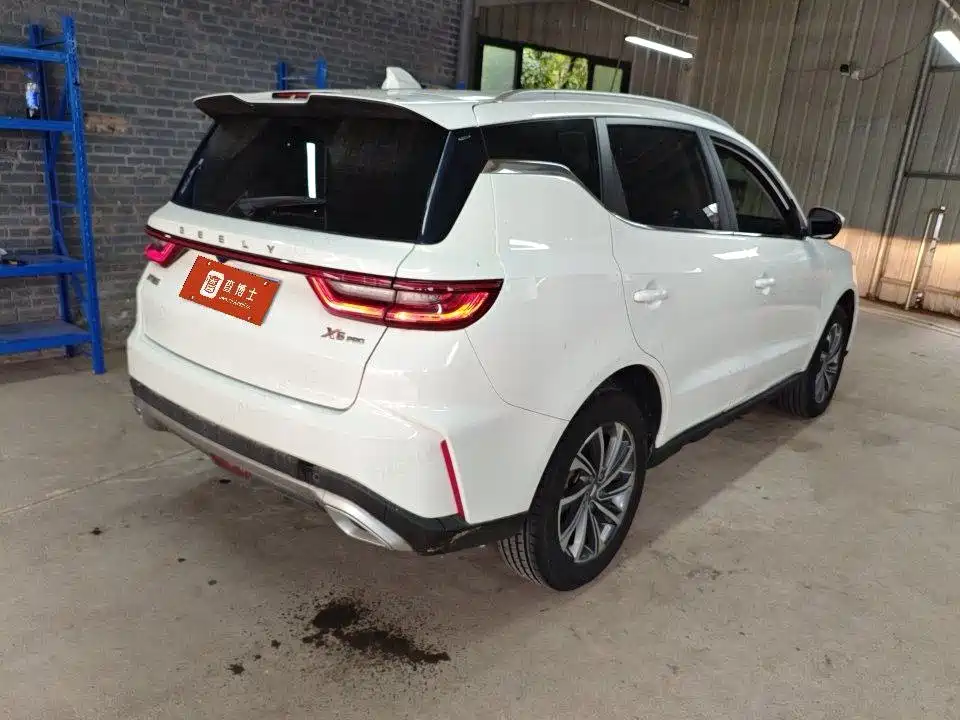 Geely Vision X6 — фото 3