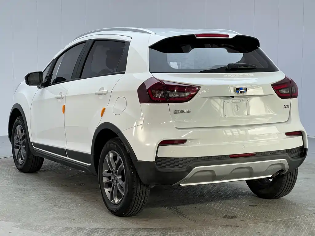 Geely Vision X3 — фото 15