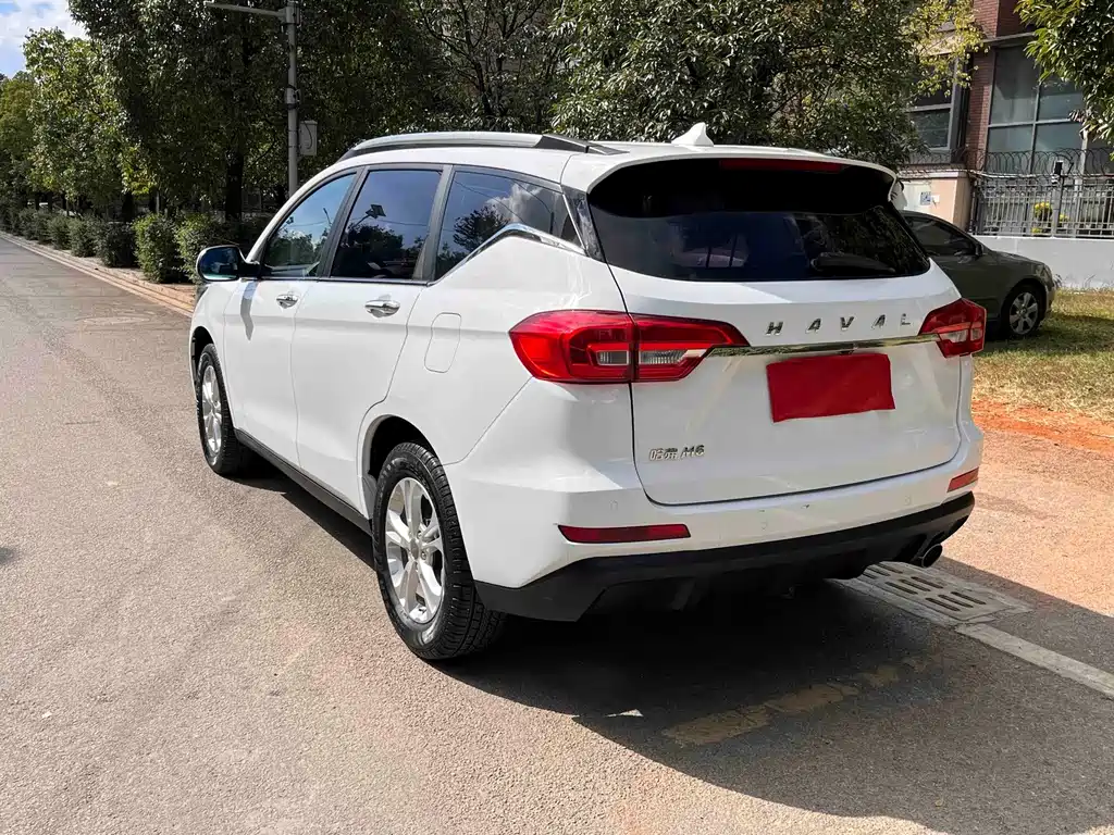 Haval M6 — фото 4