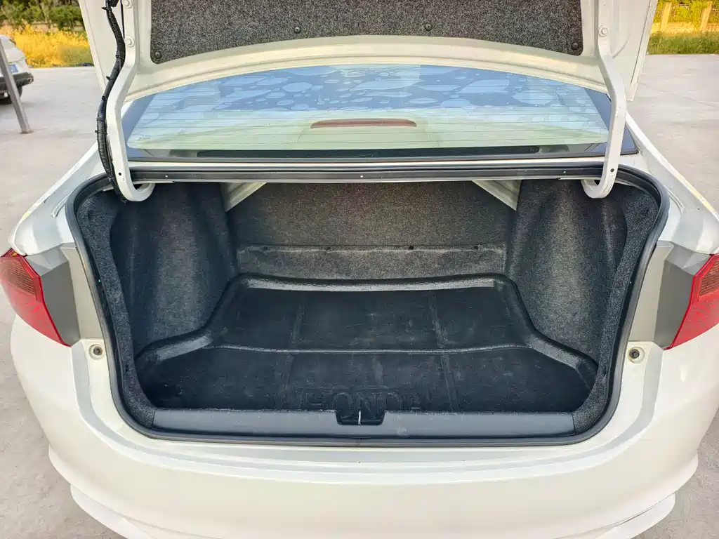 Honda City — фото 10