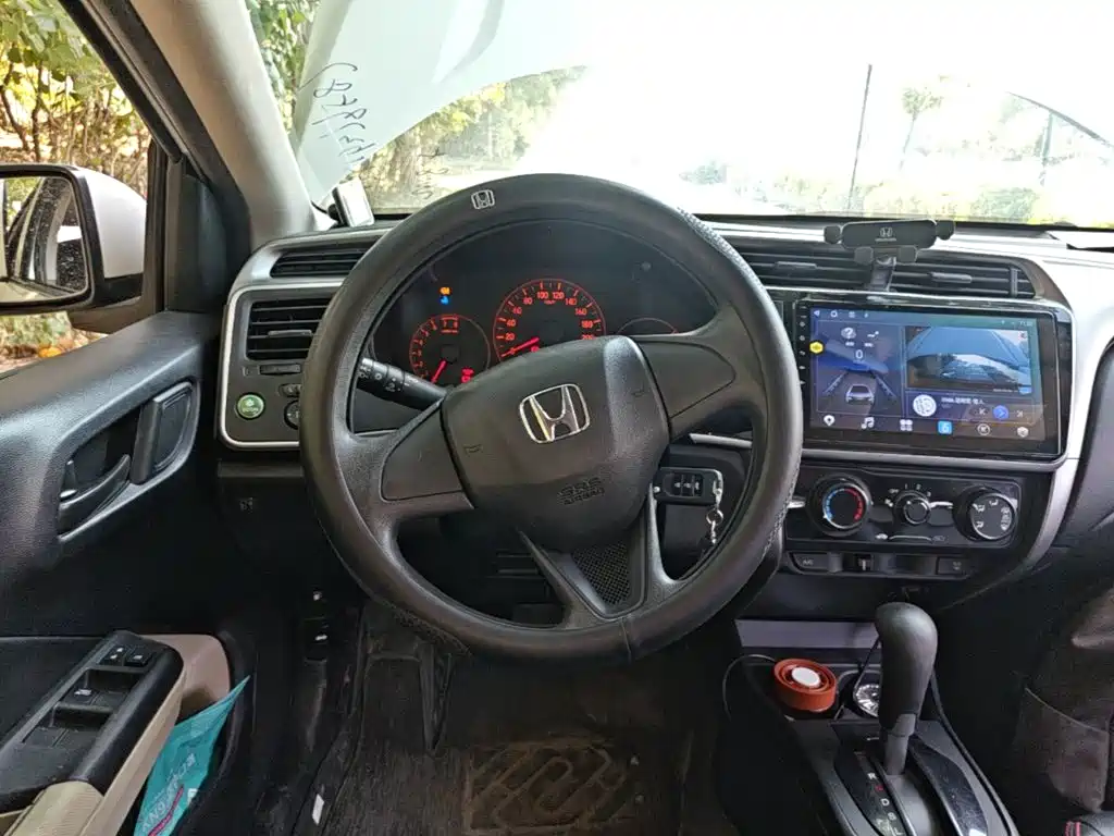 Honda City — фото 11