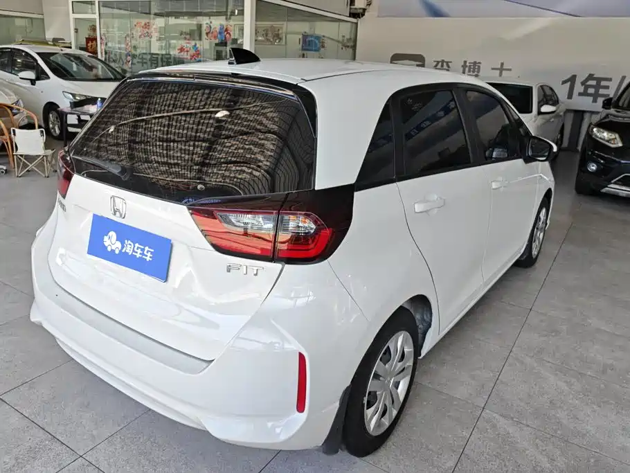 Honda Fit — фото 3