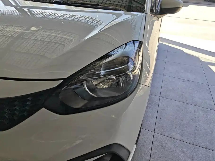 Honda Fit — фото 5