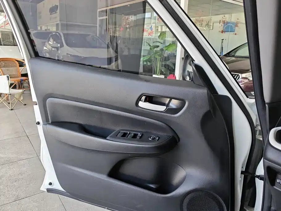 Honda Fit — фото 7