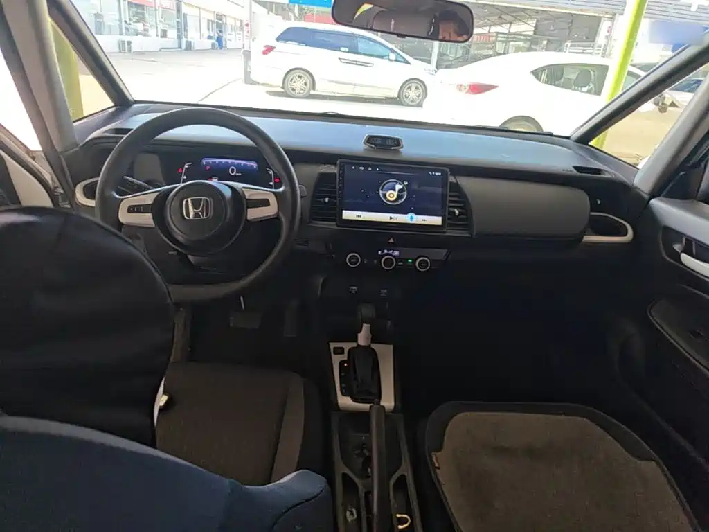 Honda Fit — фото 10
