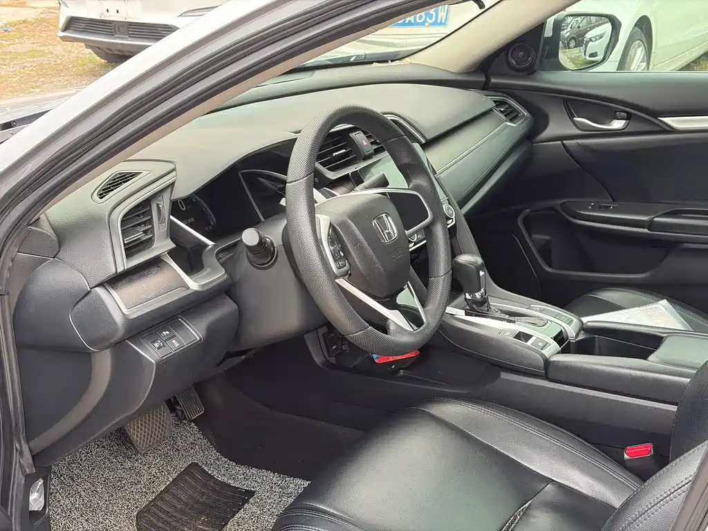 Honda Civic — фото 4