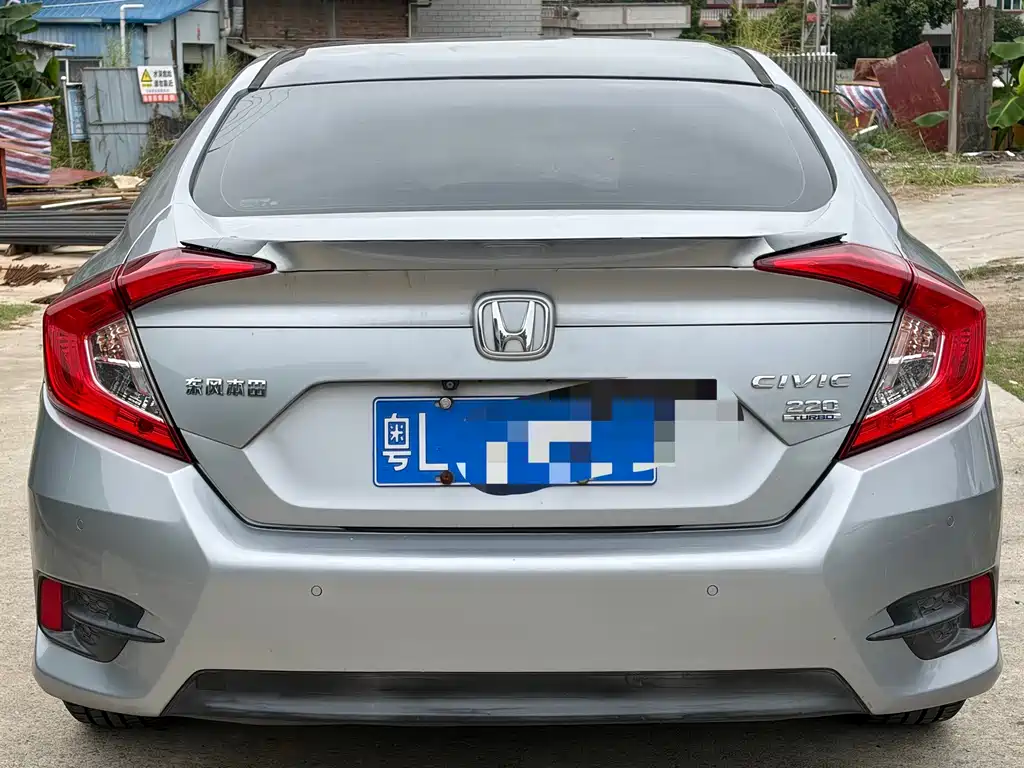 Honda Civic — фото 8