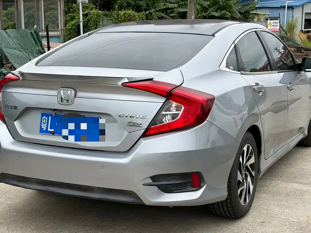 Honda Civic — фото 9