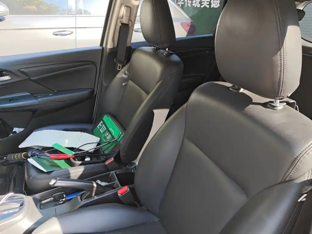 Honda Fit — фото 11