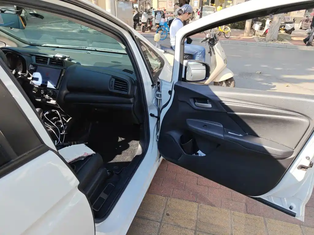 Honda Fit — фото 19