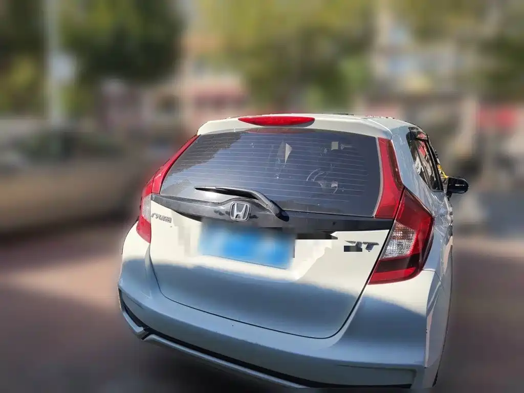Honda Fit — фото 3