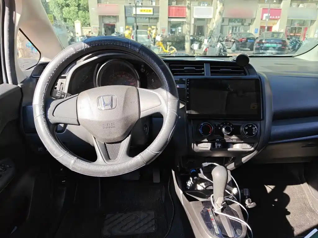 Honda Fit — фото 6